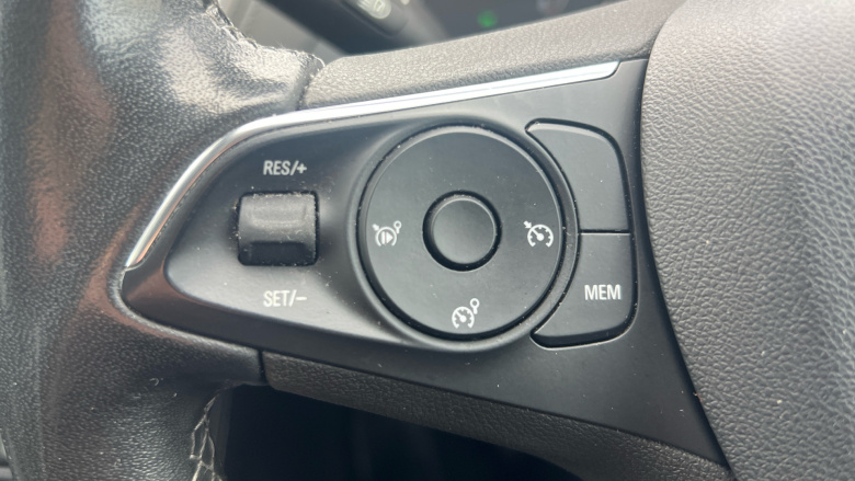 Vauxhall Grandland X 1.2 Turbo SRi Nav 5dr Auto Petrol Hatchback